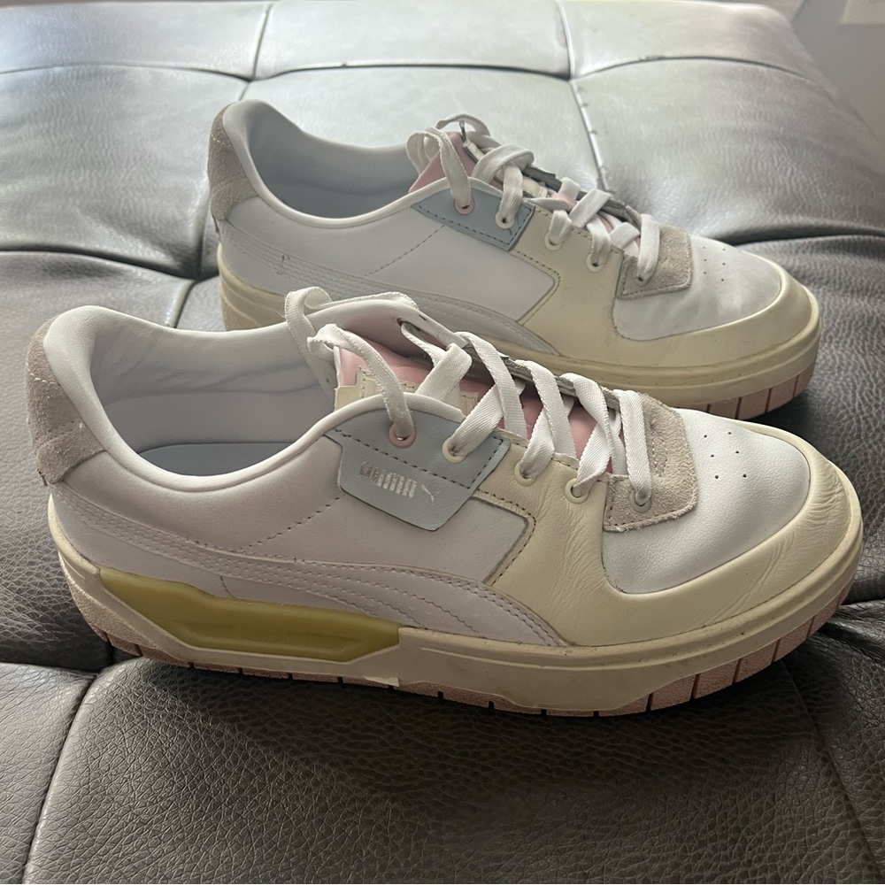 Leather pumas